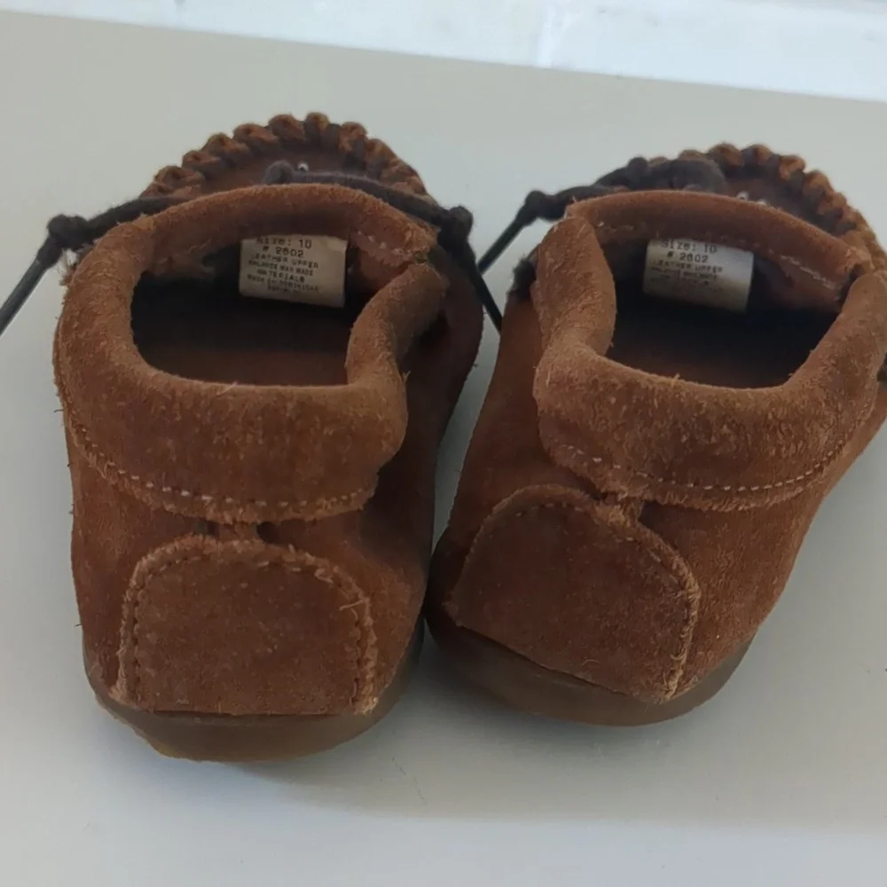 Minnetonka beaded thunderbird slip on Moccasin